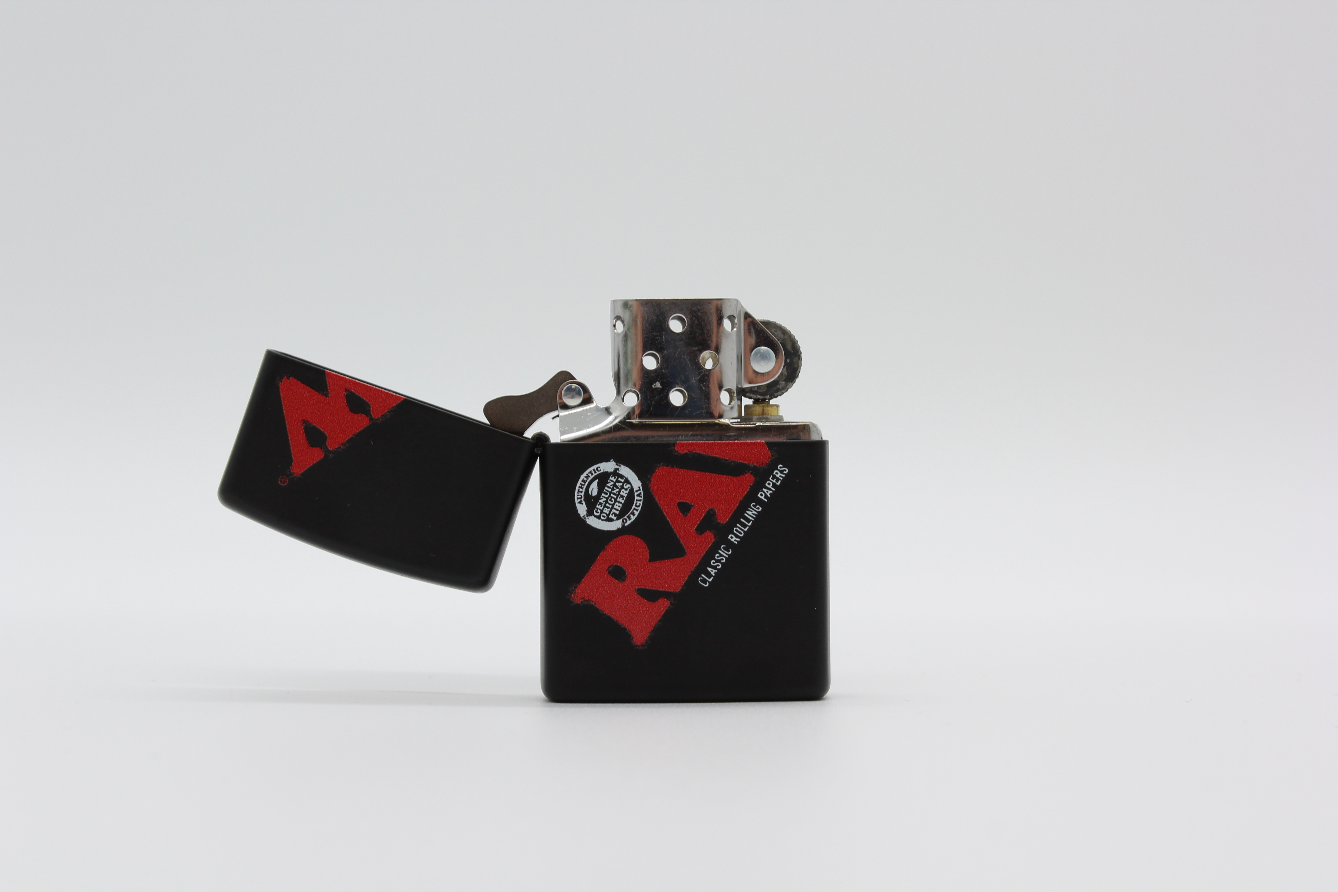 RAW Classic Rolling Papers Zippo-Feuerzeug – Schwarz